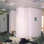 Две разборные дикторские кабины. Остались считанные часы до сдачи.