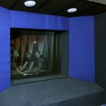 Сквозь окно в ателье шумового озвучания, просматриваются наши ловкие парни, имеющие нехитрый досуг в музыкально-шумовом ателье