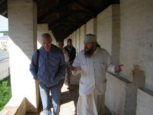 Мастер Брусков и св. Андрей Лоргус в общении