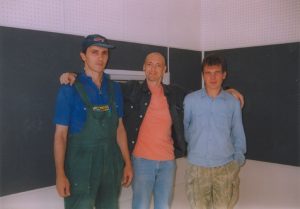 Рядовые бойцы и мастер Брусков - находятся в дружбе на радиостанции "Арбат-Радио".
