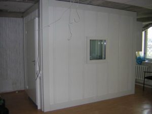Кабина 2м(ширина)х3м(длина)х2,6м(высота) - готова.